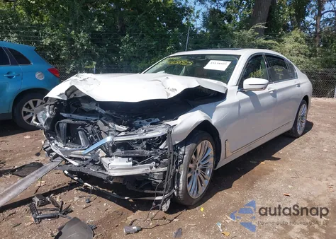 2016 BMW 750 xDrive из США, поврежденный, VIN WBA7F2C52GG417411